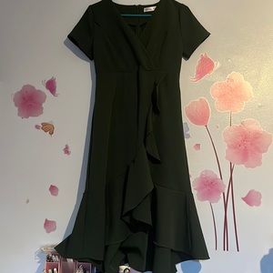Short sleeve v-neck midi dress